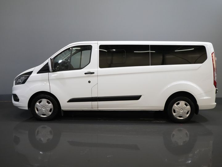 Ford Transit Custom Passenger Transport 2.0 TDCI 130 CP L2 33.207 € cu TVA inclus/BPM Combi/ Kombi/ Cruise/ Camera/ PDC V+A/ Airco