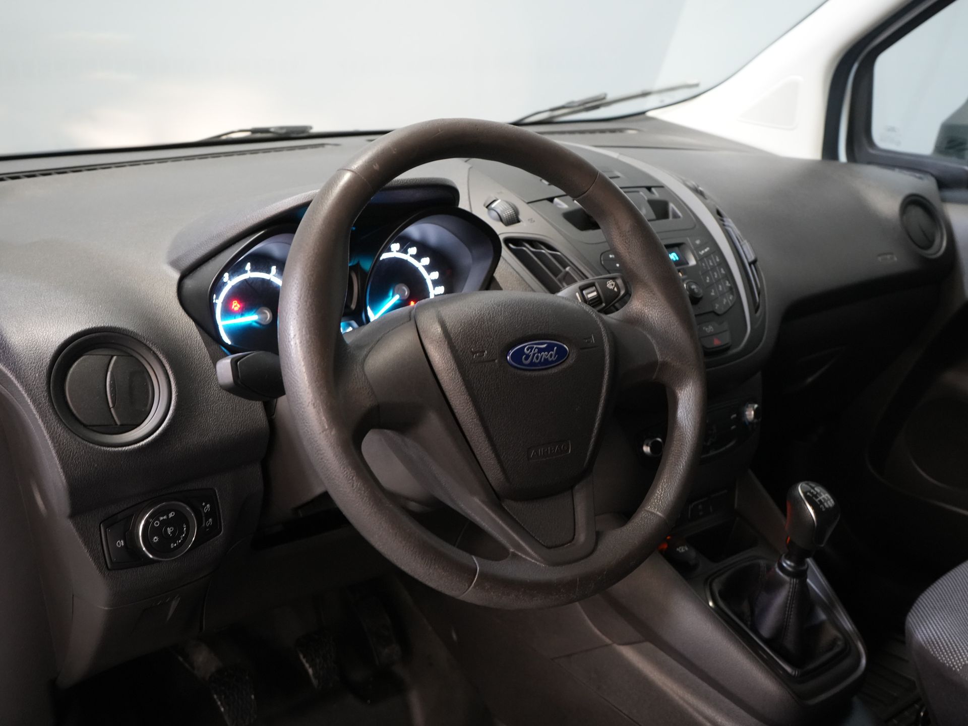 Ford Transit Courier Furgoneta 1.0 BENZINE 100 CV Concesionario Revisado/ Airco/ DAB/ Bluetooth