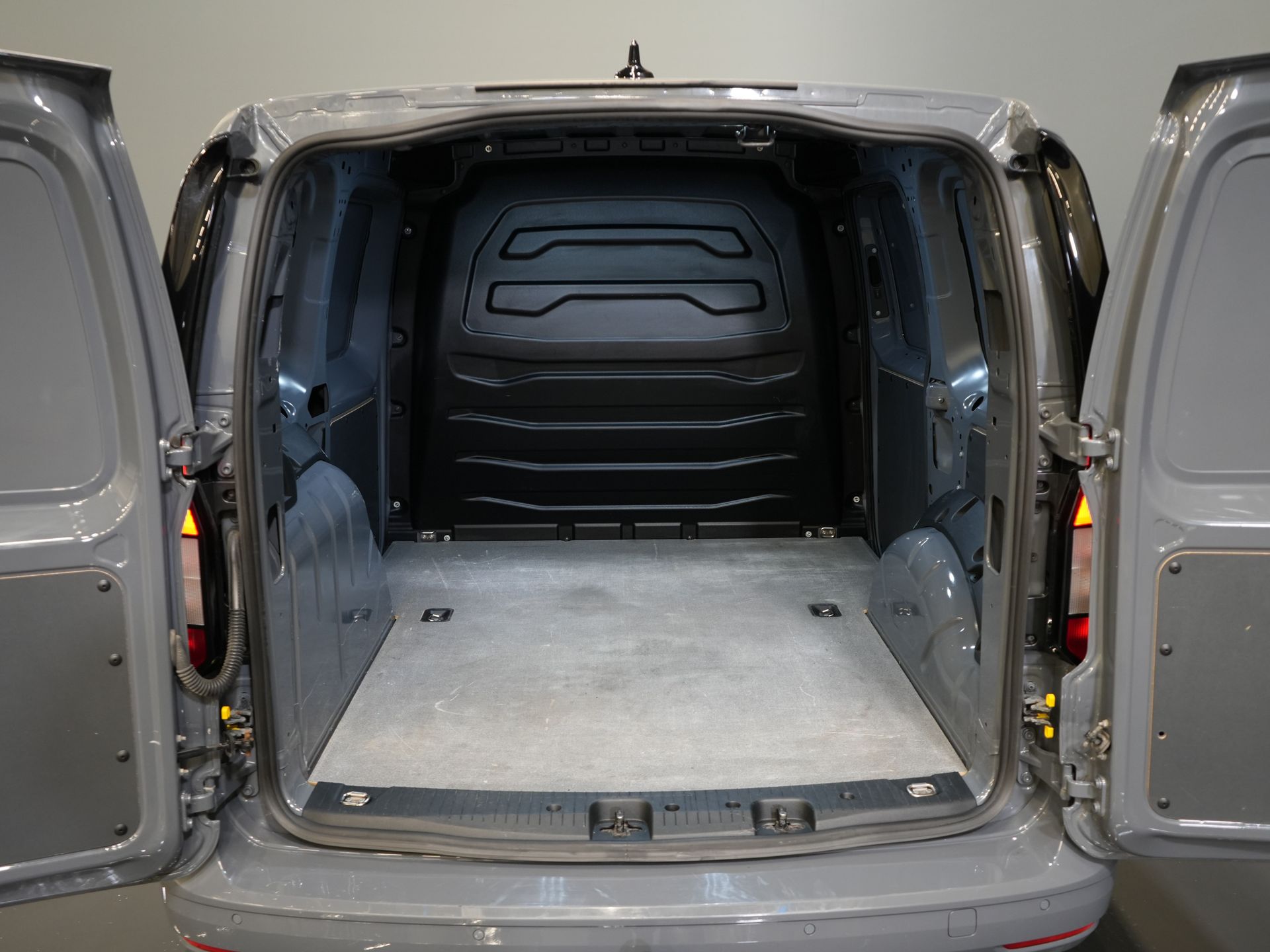 Volkswagen Caddy Cargo Van 2.0 TDI 125 ch BPM GRATUIT ! LED/ Carplay/ Sièges / Croisière/ Airco/ Caméra/ PDC/ LMV/ Attelage