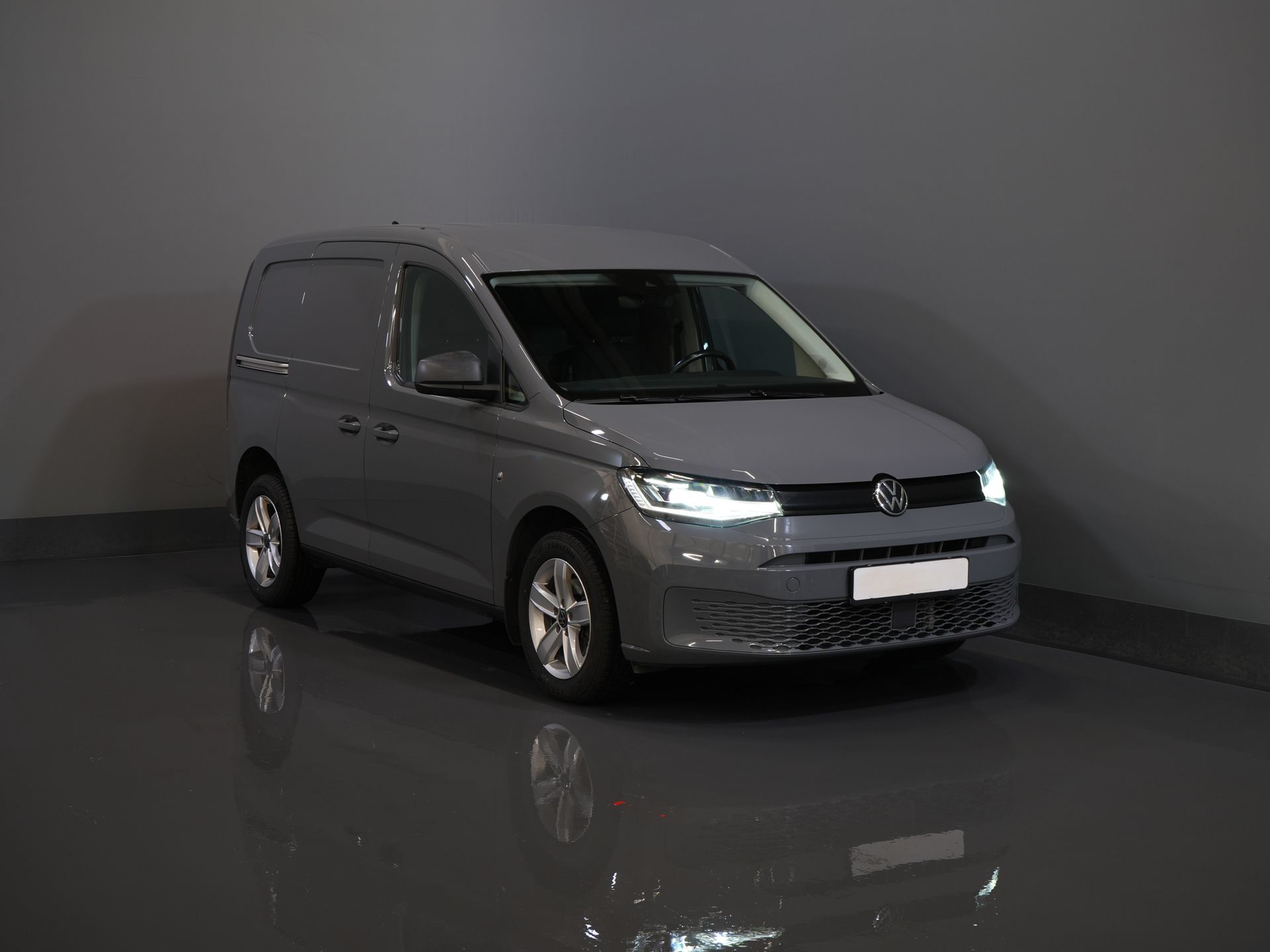 Volkswagen Caddy Cargo Van 2.0 TDI 125 ch BPM GRATUIT ! LED/ Carplay/ Sièges / Croisière/ Airco/ Caméra/ PDC/ LMV/ Attelage