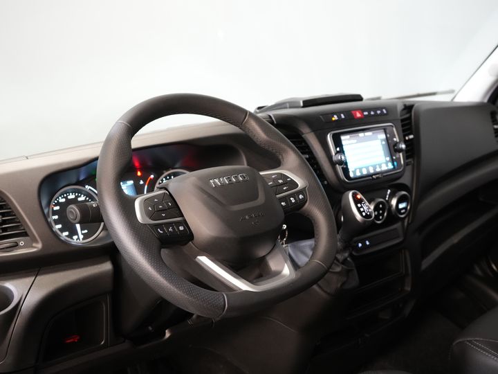 Iveco Daily Bestelbus 35S18 3.0 180 pk Aut. L2H2 BPM VRIJ 3.5t Trekverm./ Adapt. Cruise/ LED/ Carplay/ 270Gr.Deuren/ Climate/ Gev. Stoel/ LED/ Camera/