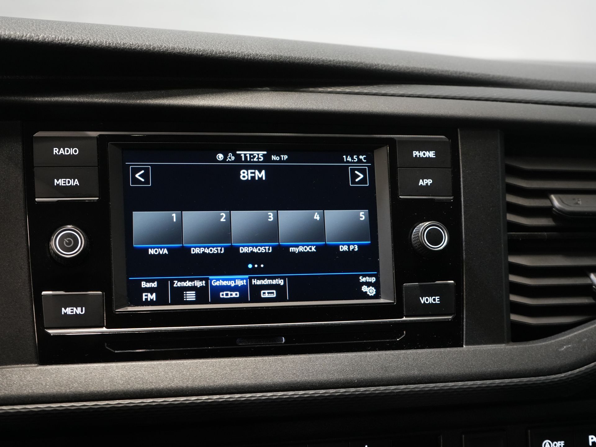 Volkswagen Transporter Van 2.0 TDI 150 к.с. DSG Aut. L2 Carplay/ 2x зсувні двері/ Підігрів сидінь/ Кондиціонер/ Круїз/ PDC V+A/ Буксирувальний гак