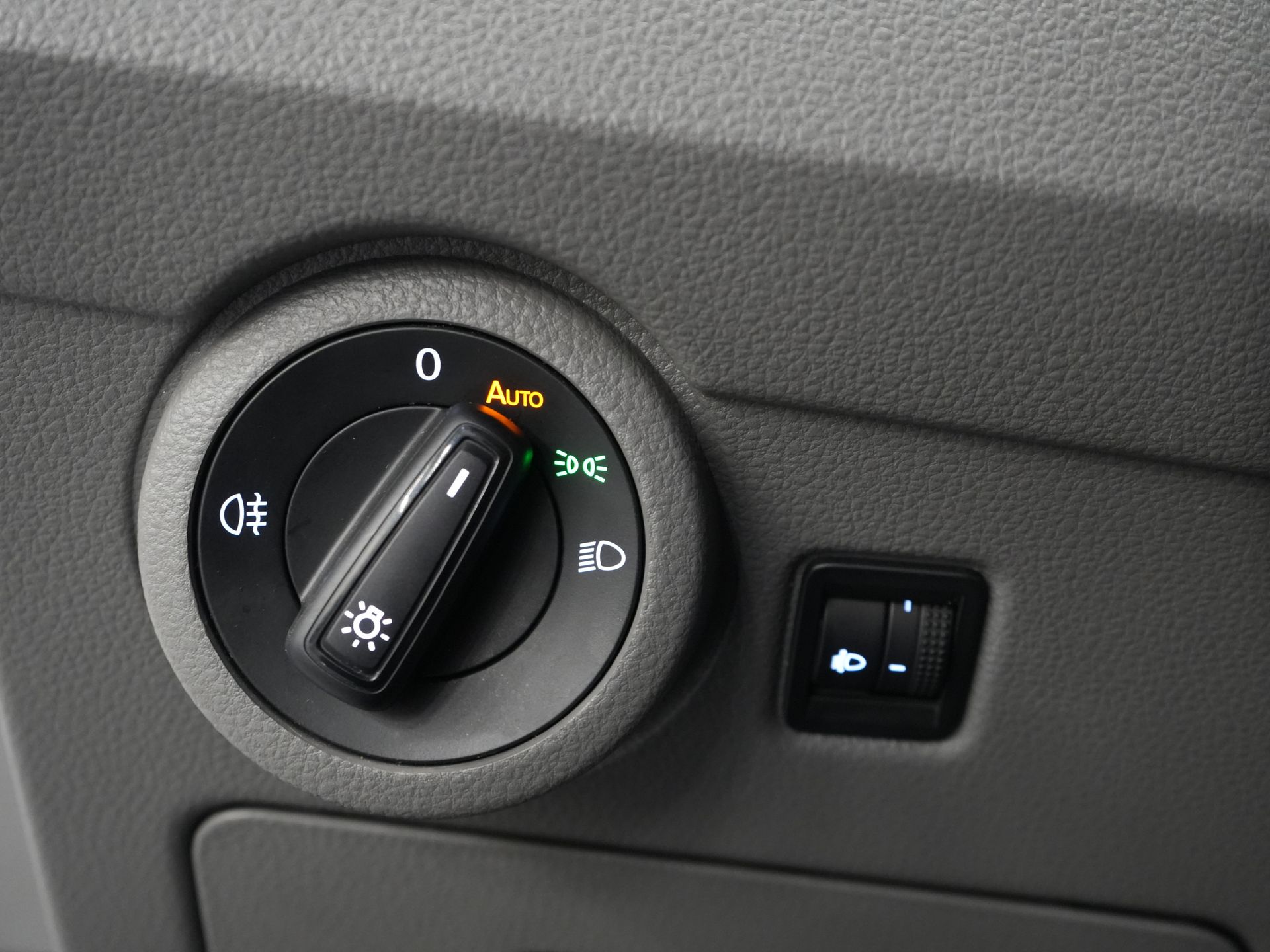 Volkswagen Transporter Van 2.0 TDI 150 KM DSG Aut. L2 Carplay/ 2x drzwi przesuwne/ Ogrzewanie siedzeń/ Airco/ Cruise/ PDC V+A/ Hak holowniczy