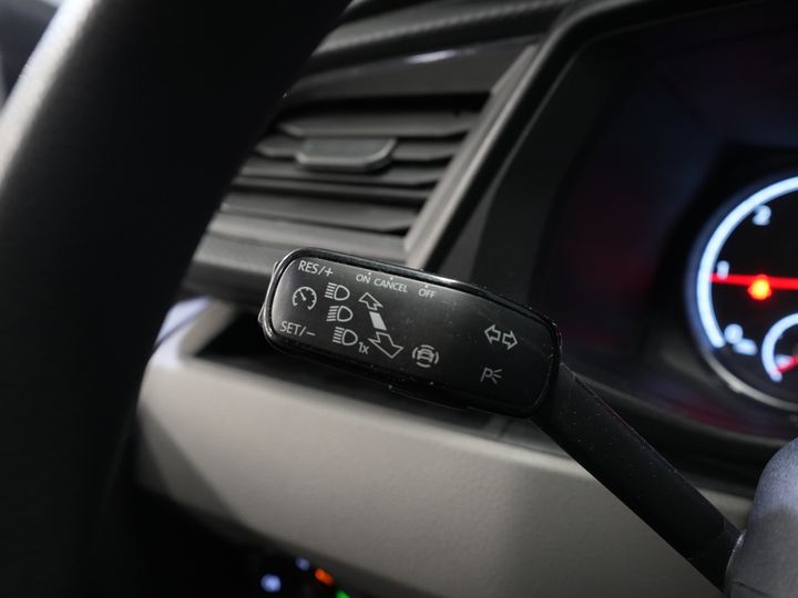 Volkswagen Transporter Van 2.0 TDI 150 к.с. DSG Aut. L2 Carplay/ 2x зсувні двері/ Підігрів сидінь/ Кондиціонер/ Круїз/ PDC V+A/ Буксирувальний гак