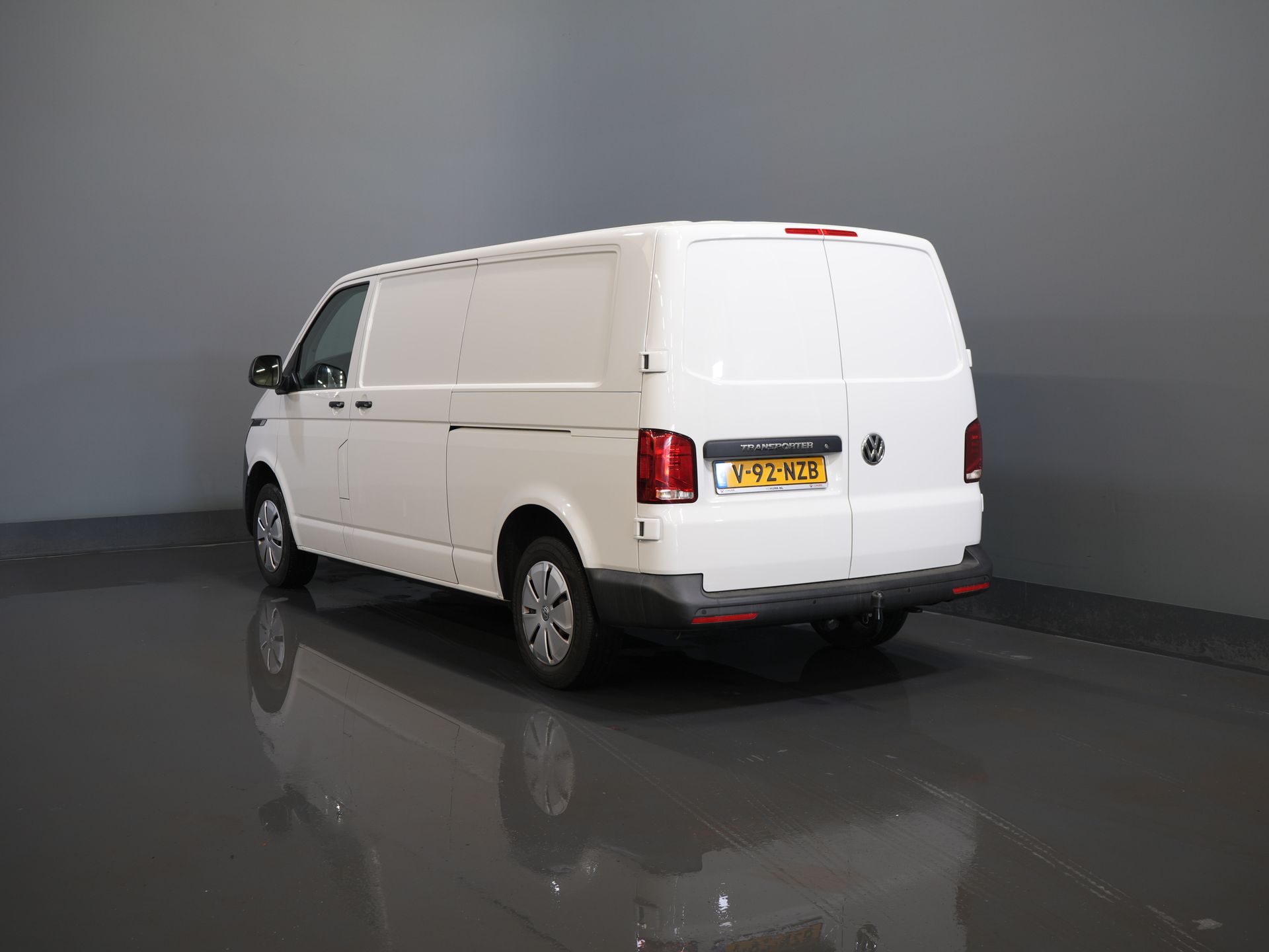 Volkswagen Transporter Van 2.0 TDI 150 KM DSG Aut. L2 Carplay/ 2x drzwi przesuwne/ Ogrzewanie siedzeń/ Airco/ Cruise/ PDC V+A/ Hak holowniczy