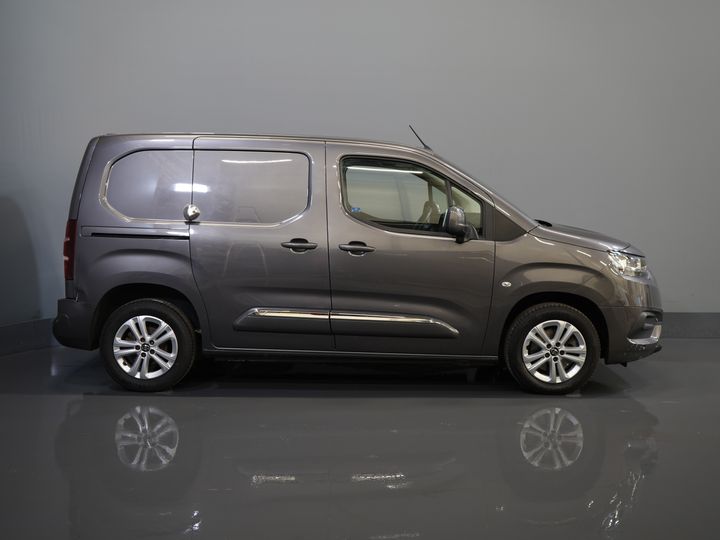 Toyota PROACE CITY Van 1.2 Turbo 130 CP Aut. BENZINE 3Pers./ Încălzire scaune/ Climă/ Keyless/ Carplay/ Cruise/ PDC/ Towbar