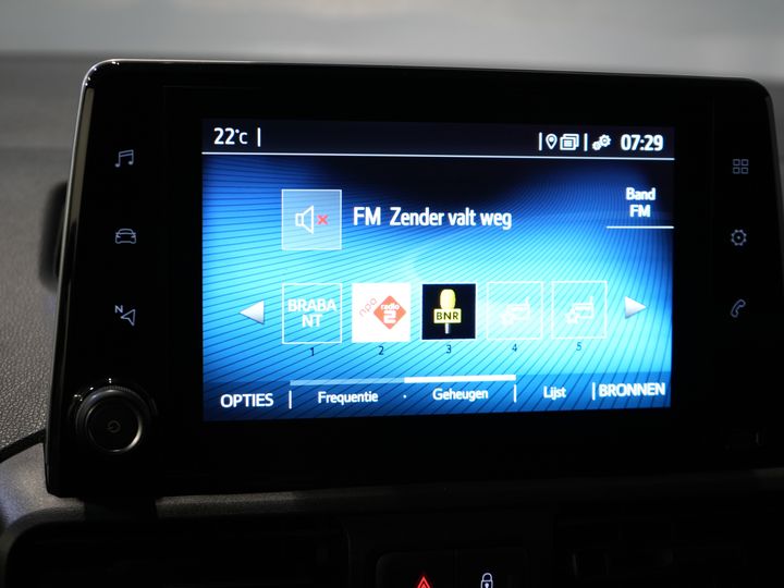 Toyota PROACE CITY Van 1.2 Turbo 130 CP Aut. BENZINE 3Pers./ Încălzire scaune/ Climă/ Keyless/ Carplay/ Cruise/ PDC/ Towbar