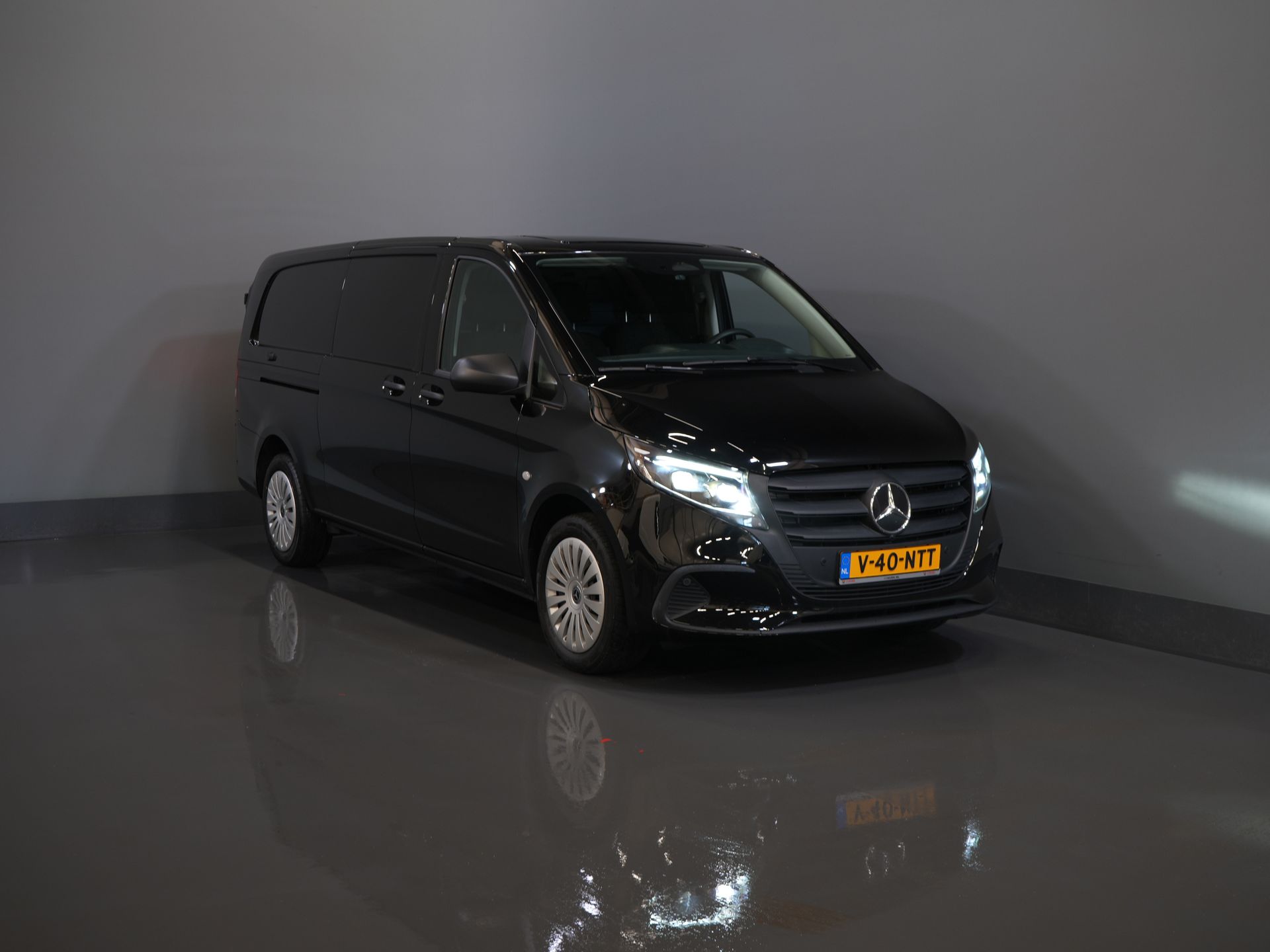 Mercedes-Benz Vito Bestelbus 119 CDI Aut. L3 LED/ 2.5t Trekverm./ 270Gr.Deuren/ Stoelverw./ Carplay/ Camera/ Trekhaak/ Cruise/ PDC/ DAB