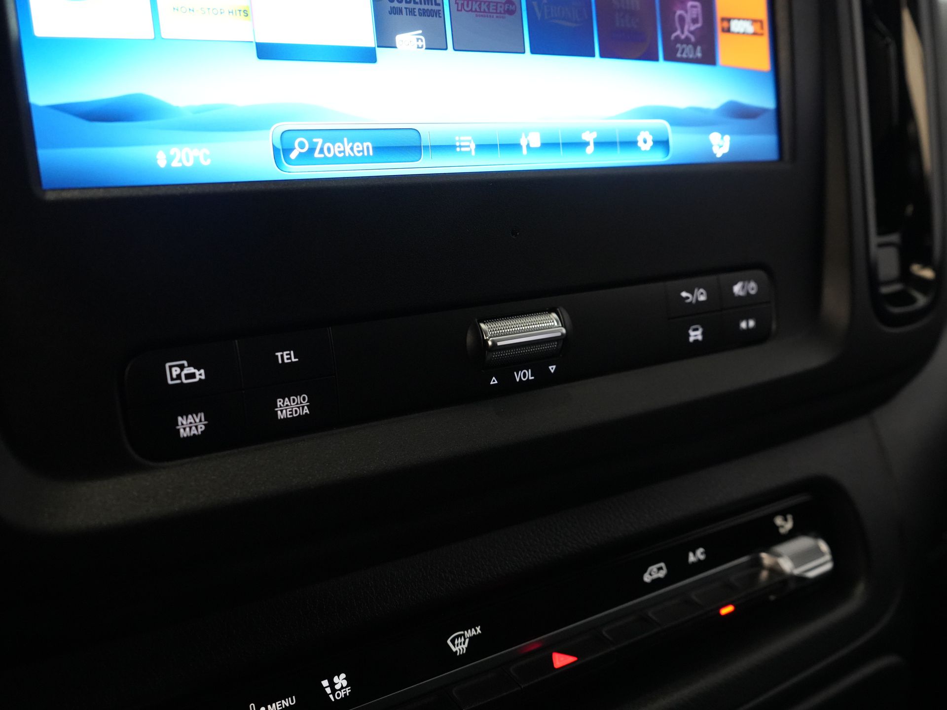 Mercedes-Benz Vito Bestelbus 119 CDI Aut. L3 LED/ 2.5t Trekverm./ 270Gr.Deuren/ Stoelverw./ Carplay/ Camera/ Trekhaak/ Cruise/ PDC/ DAB