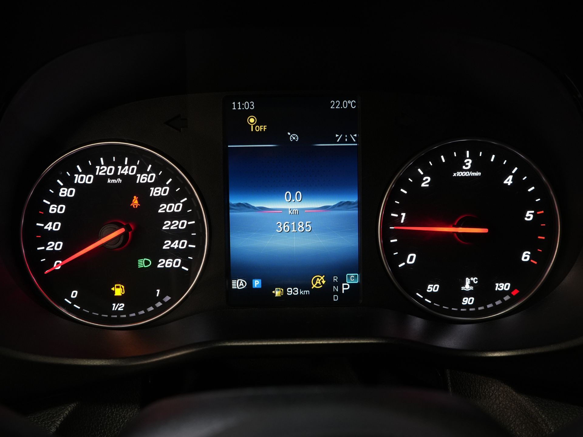 Mercedes-Benz Vito Bestelbus 119 CDI Aut. L3 LED/ 2.5t Trekverm./ 270Gr.Deuren/ Stoelverw./ Carplay/ Camera/ Trekhaak/ Cruise/ PDC/ DAB