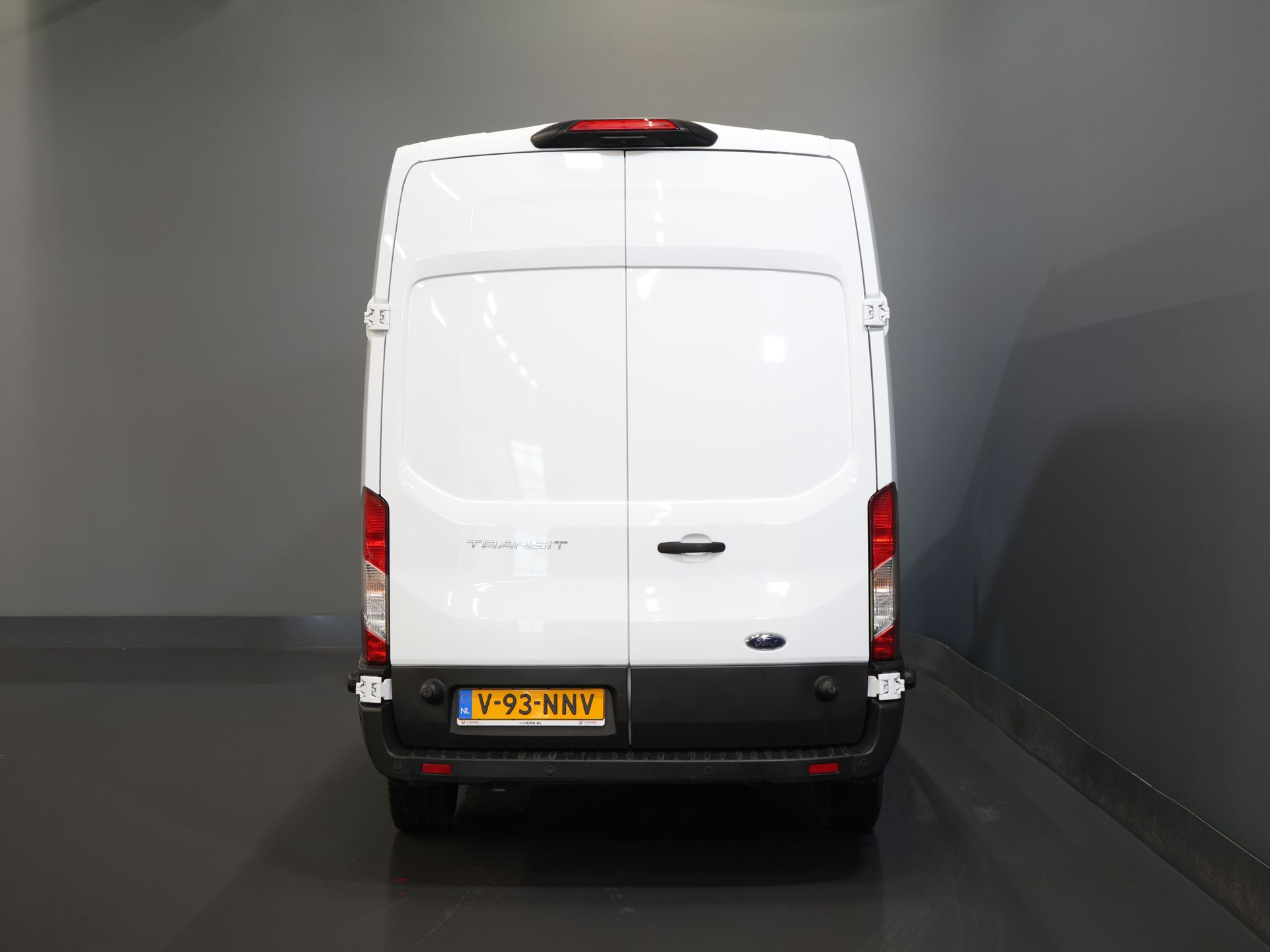 Ford Transit Bestelbus 350 2.0 TDCI 130 pk L3H3 Adapt.Cruise/ 360 Camera/ 270Gr.Deuren/ Stoelverw./ Navi/ Carplay/ PDC/ Climate