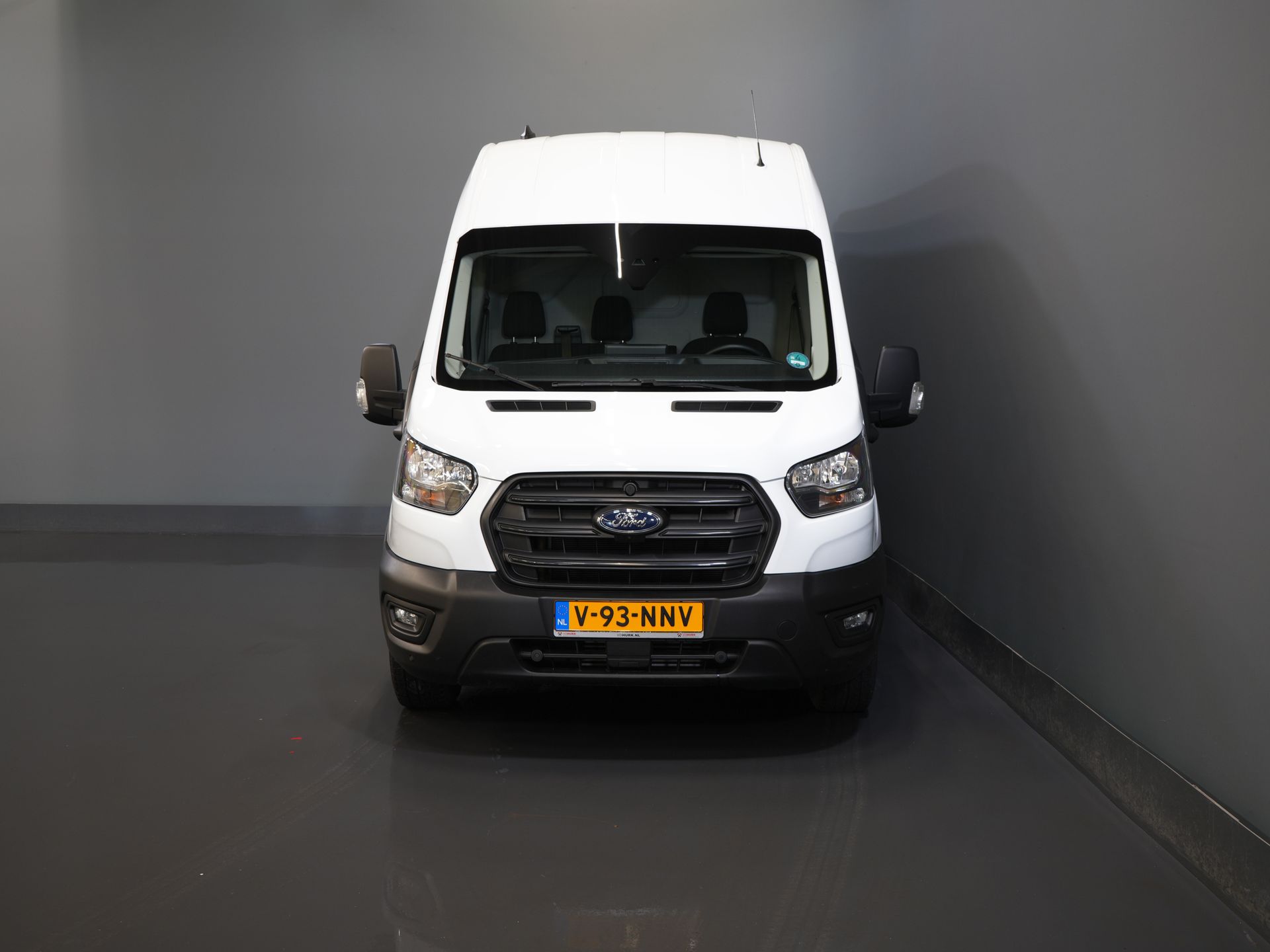 Ford Transit Bestelbus 350 2.0 TDCI 130 pk L3H3 Adapt.Cruise/ 360 Camera/ 270Gr.Deuren/ Stoelverw./ Navi/ Carplay/ PDC/ Climate