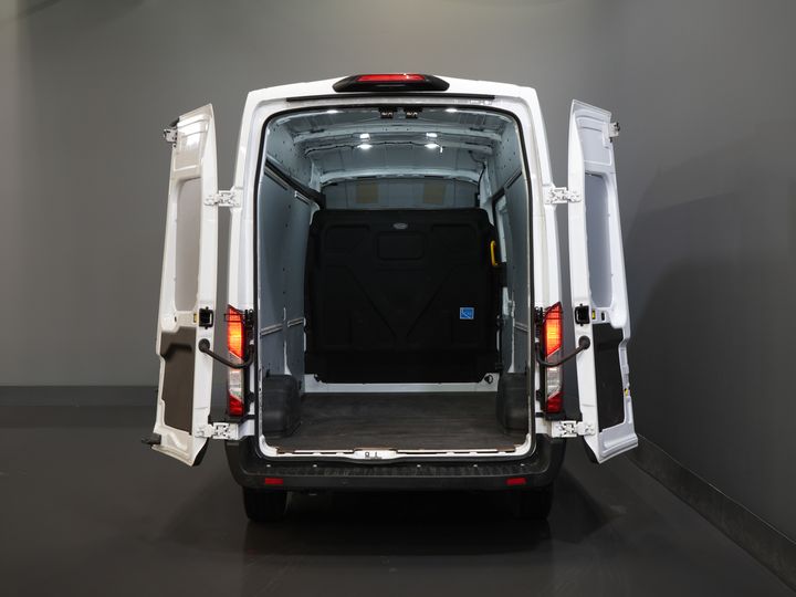 Ford Transit Bestelbus 350 2.0 TDCI 130 pk L3H3 Adapt.Cruise/ 360 Camera/ 270Gr.Deuren/ Stoelverw./ Navi/ Carplay/ PDC/ Climate