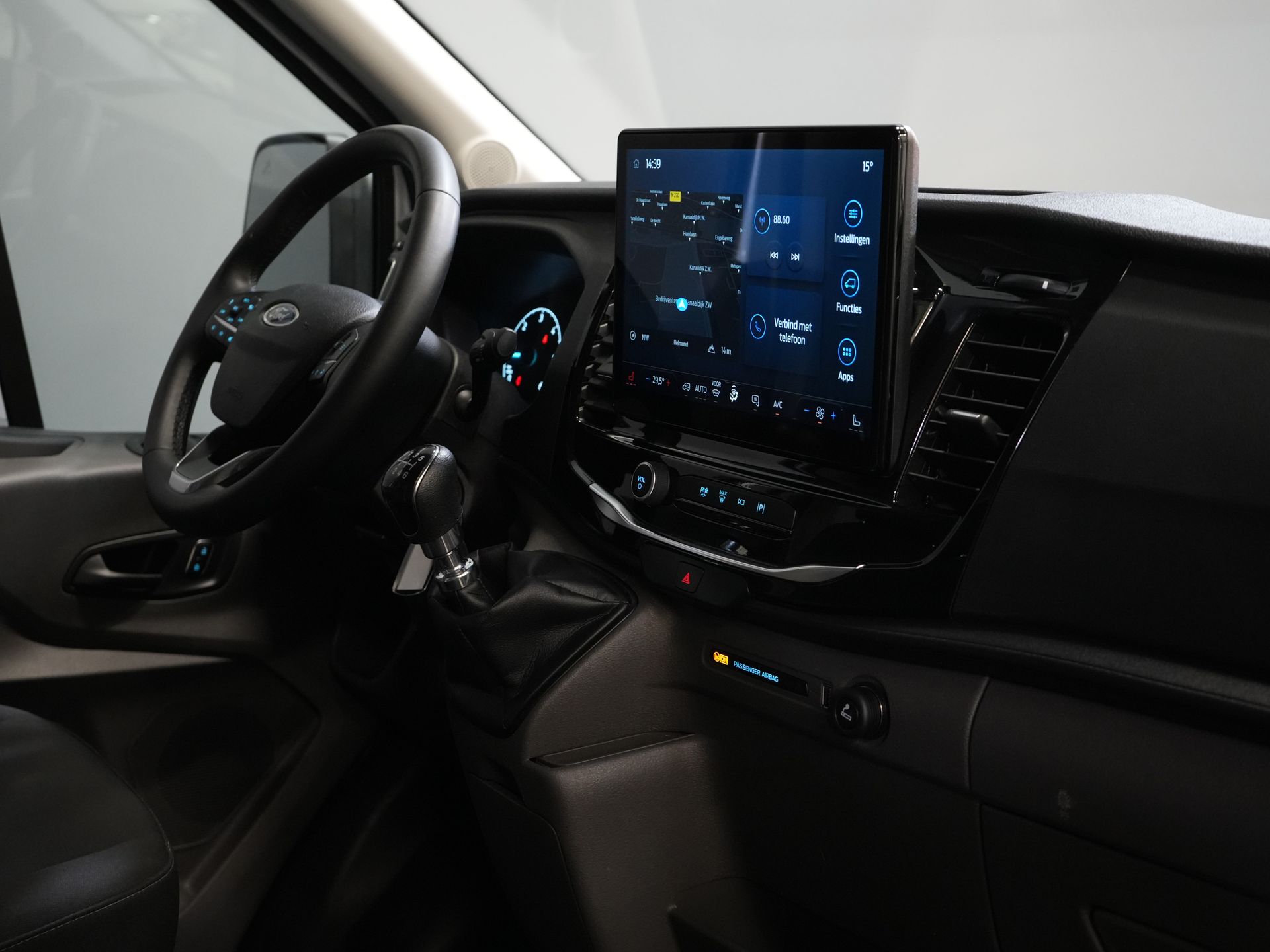 Ford Transit Bestelbus 350 2.0 TDCI 130 pk L3H3 Adapt.Cruise/ 360 Camera/ 270Gr.Deuren/ Stoelverw./ Navi/ Carplay/ PDC/ Climate