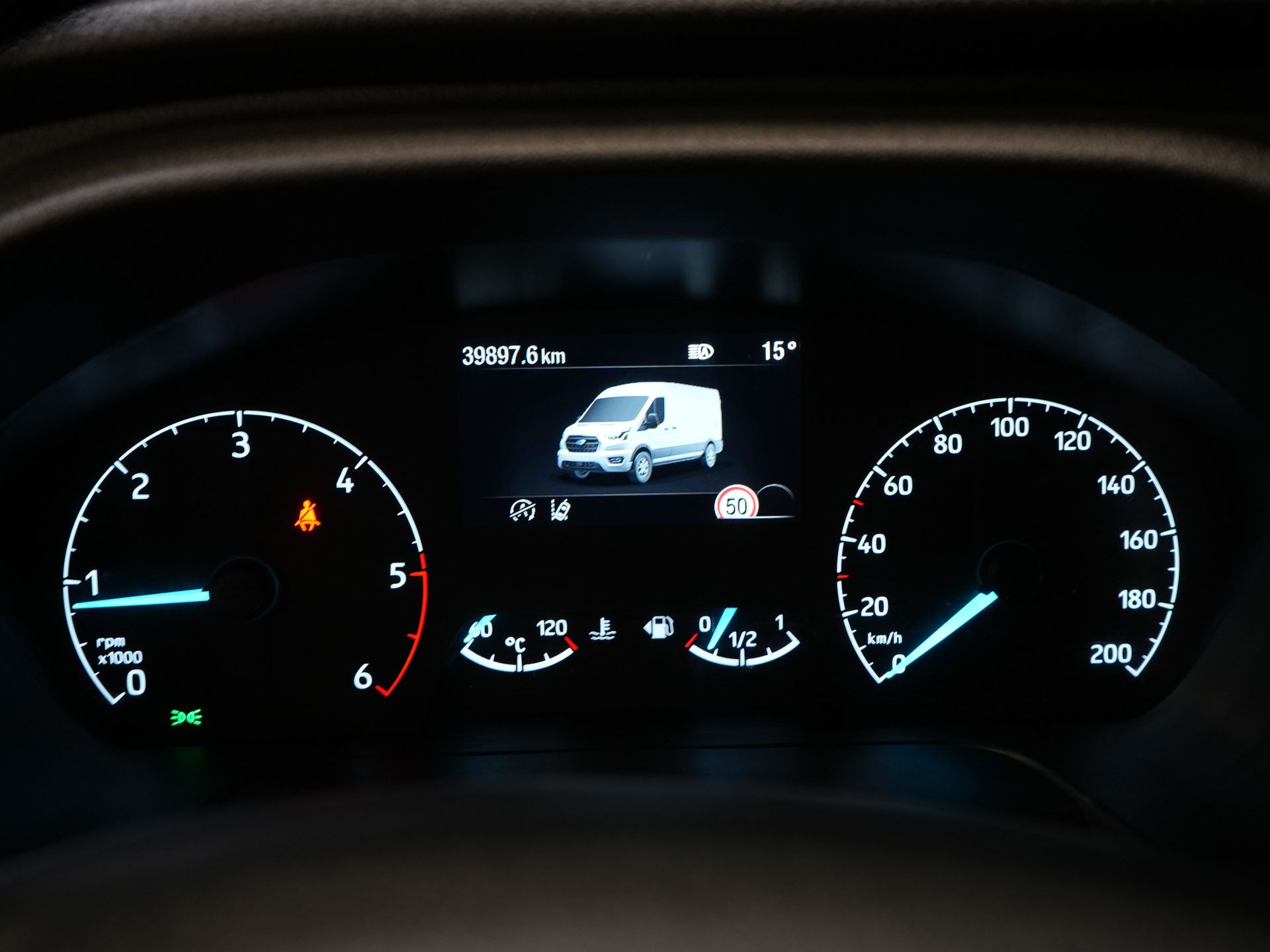 Ford Transit Bestelbus 350 2.0 TDCI 130 pk L3H3 Adapt.Cruise/ 360 Camera/ 270Gr.Deuren/ Stoelverw./ Navi/ Carplay/ PDC/ Climate