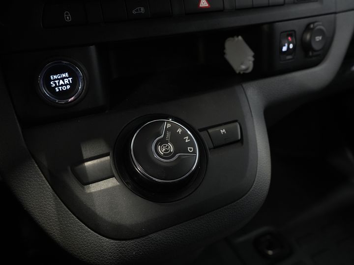 Toyota ProAce Worker Bestelbus 2.0 Aut. L2 Adapt.Cruise/ Headup/ Standkachel/ Stoelverw/ Keyless/ Carplay/ Navi/ Camera/ PDC/ LMV/ Climate/ Trekhaak