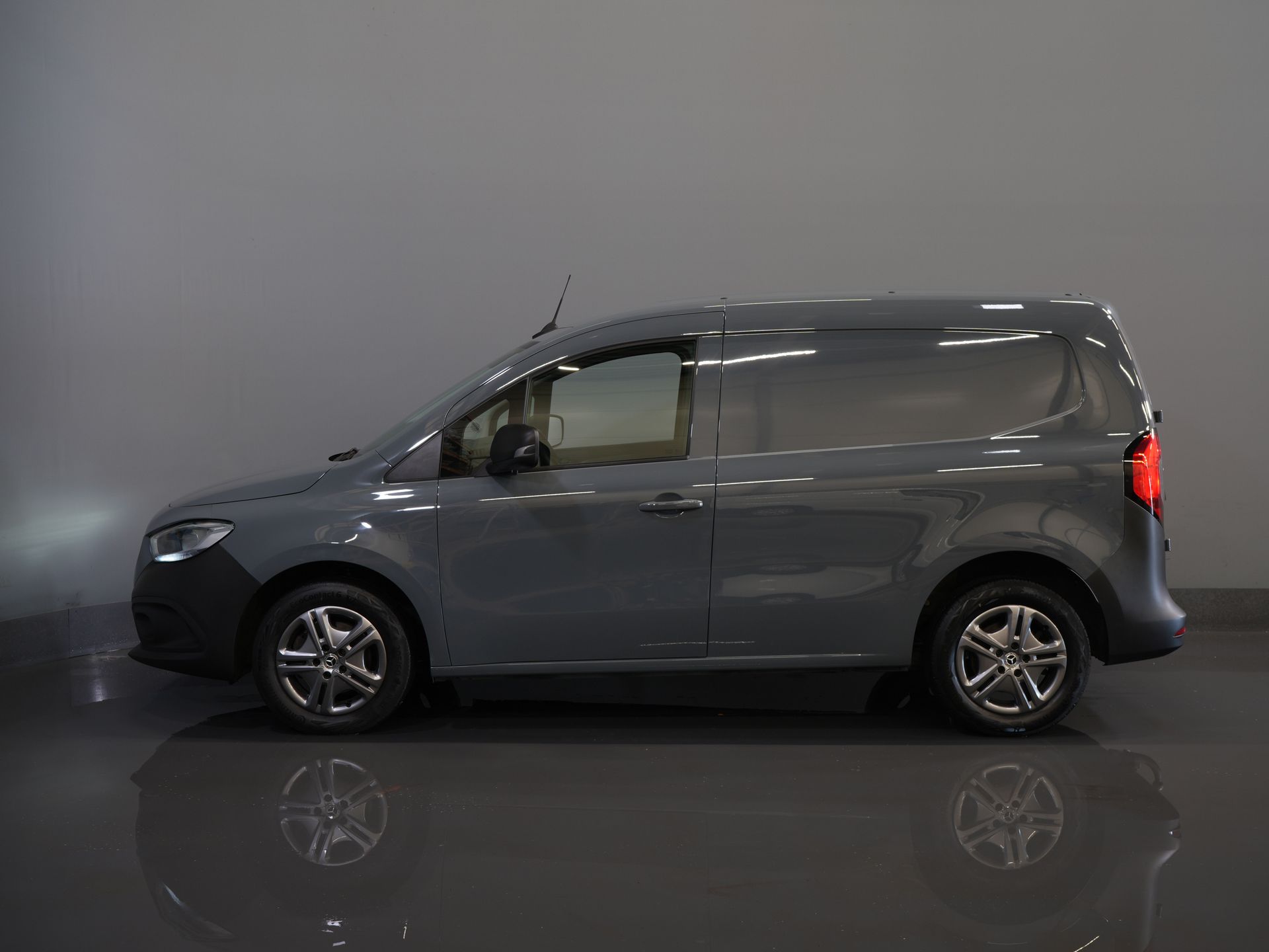 Mercedes-Benz Citan Bestelbus 110 CDI Aut. Stoelverw./ Carplay/ Cruise/ Camera/ Trekhaak/ DAB