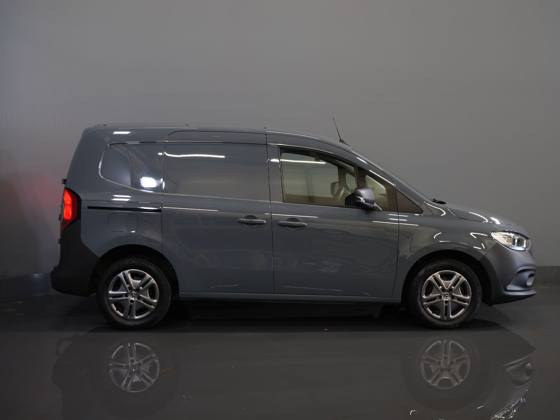 Mercedes-Benz Citan Bestelbus 110 CDI Aut. Stoelverw./ Carplay/ Cruise/ Camera/ Trekhaak/ DAB