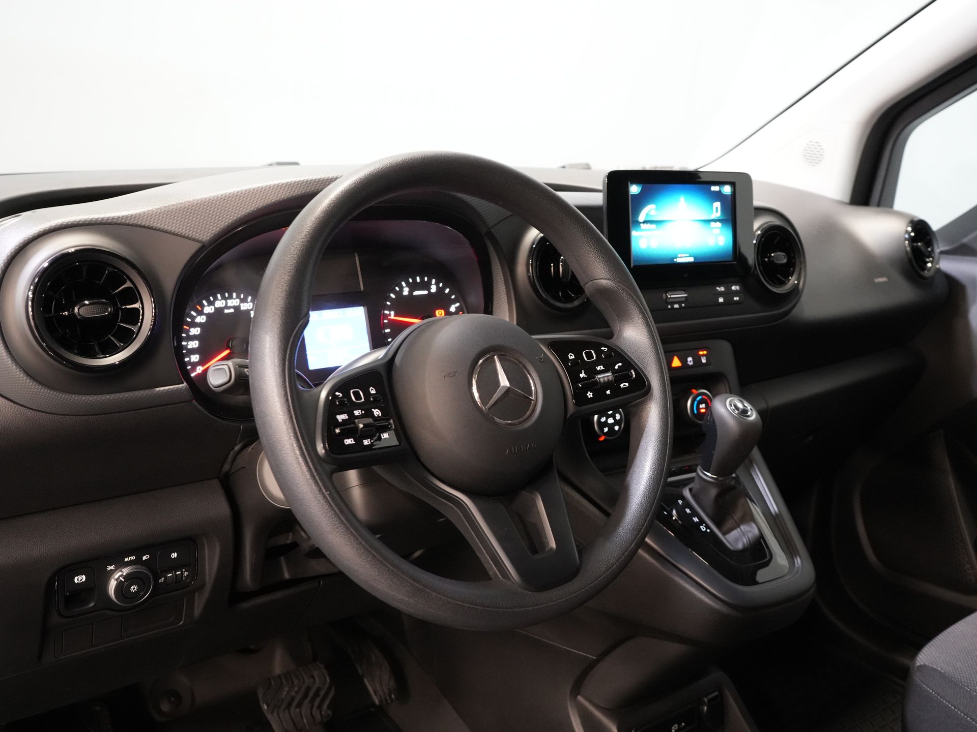 Mercedes-Benz Citan Bestelbus 110 CDI Aut. Stoelverw./ Carplay/ Cruise/ Camera/ Trekhaak/ DAB