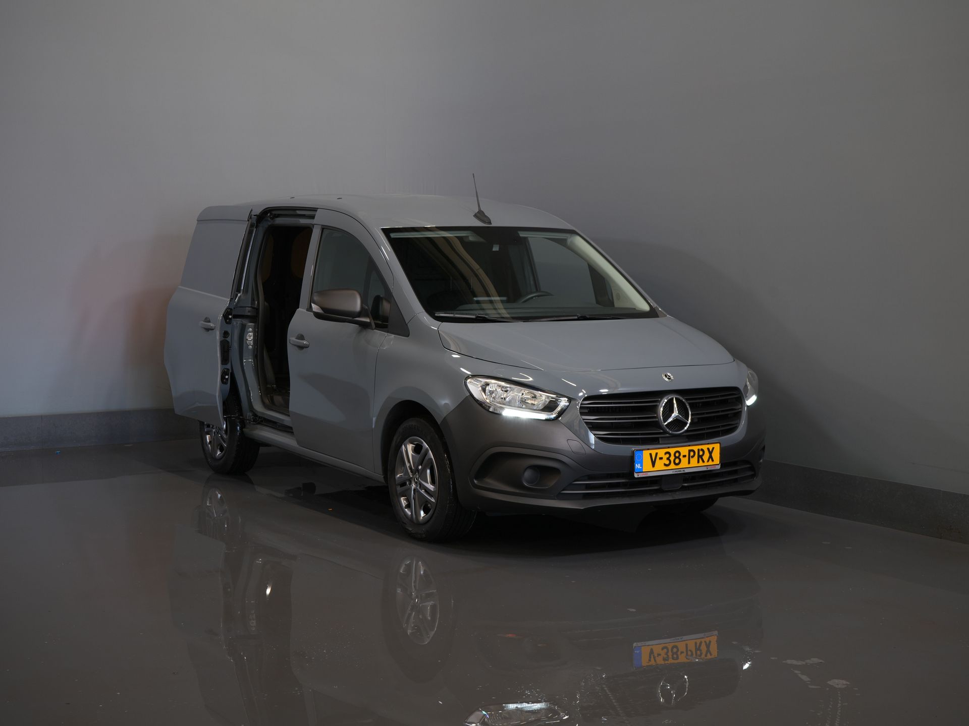 Mercedes-Benz Citan Bestelbus 110 CDI Aut. Stoelverw./ Carplay/ Cruise/ Camera/ Trekhaak/ DAB