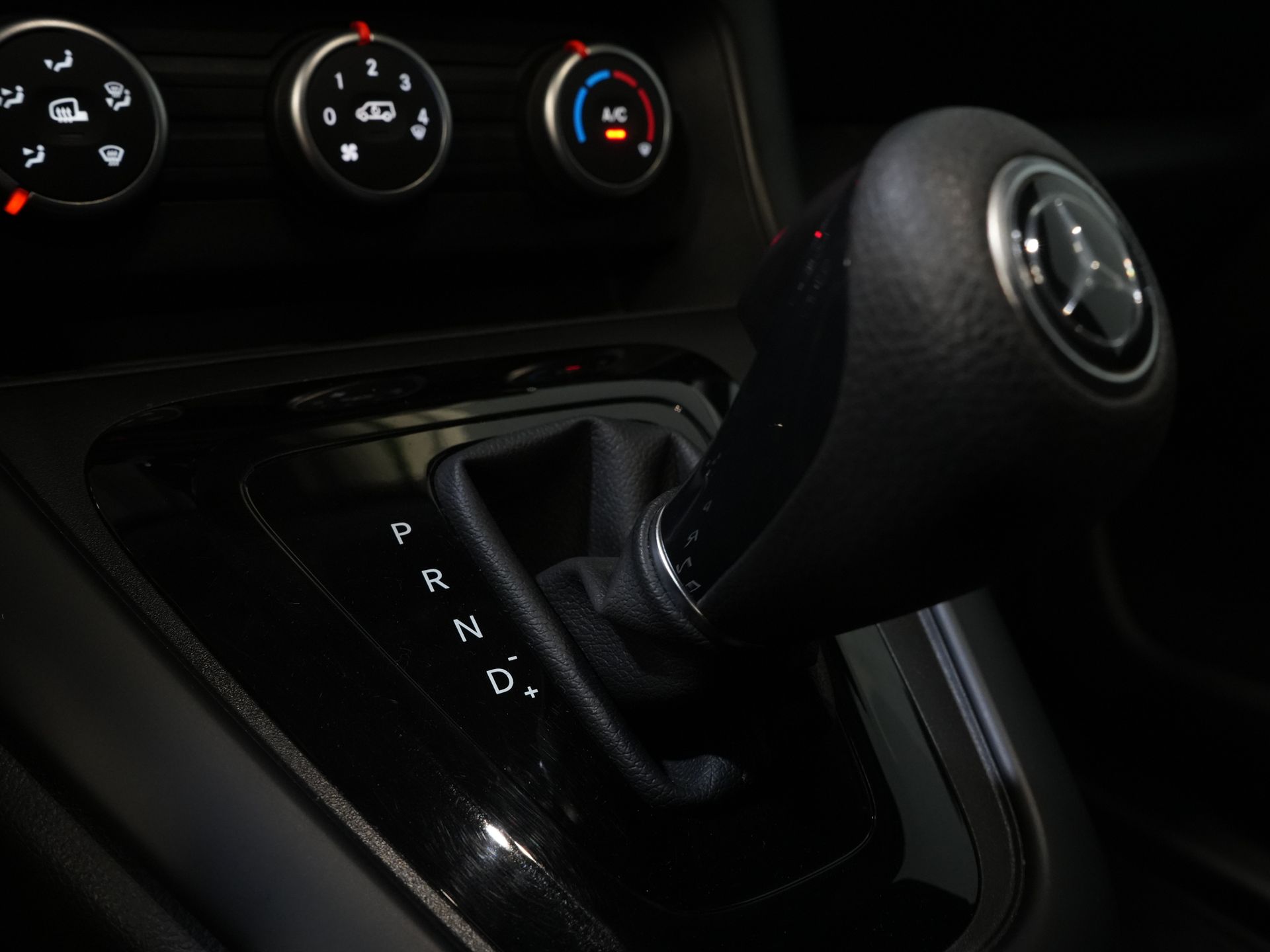 Mercedes-Benz Citan Bestelbus 110 CDI Aut. Stoelverw./ Carplay/ Cruise/ Camera/ Trekhaak/ DAB