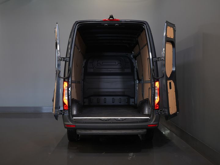 Mercedes-Benz Sprinter Van 317 CDI авт. L2H2 LED/ Сидіння тверд./ Гев.стілець/ 270гр.доп.обладнання/ Навігатор/ Камера/ PDC/ Круїз/ Airco