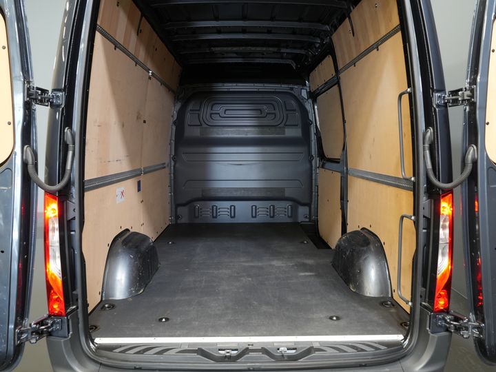 Mercedes-Benz Sprinter Van 317 CDI авт. L2H2 LED/ Сидіння тверд./ Гев.стілець/ 270гр.доп.обладнання/ Навігатор/ Камера/ PDC/ Круїз/ Airco