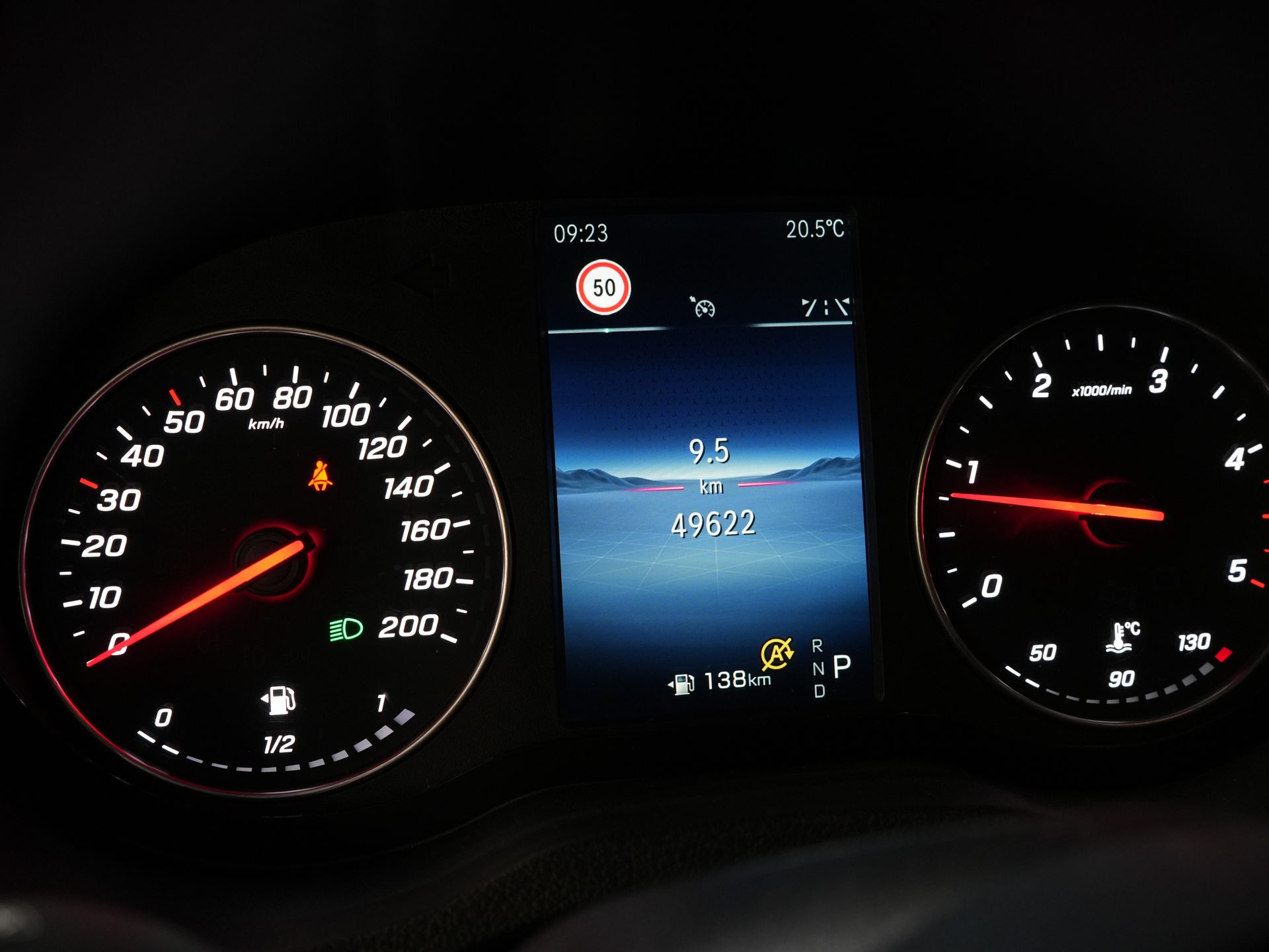 Mercedes-Benz Sprinter Van 317 CDI авт. L2H2 LED/ Сидіння тверд./ Гев.стілець/ 270гр.доп.обладнання/ Навігатор/ Камера/ PDC/ Круїз/ Airco
