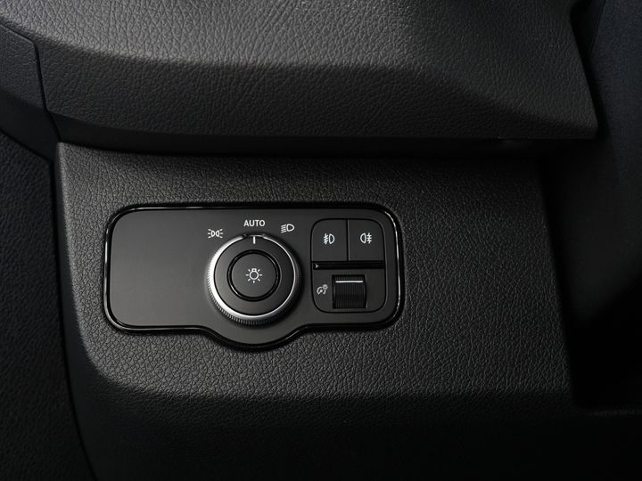 Mercedes-Benz Sprinter Van 317 CDI авт. L2H2 LED/ Сидіння тверд./ Гев.стілець/ 270гр.доп.обладнання/ Навігатор/ Камера/ PDC/ Круїз/ Airco