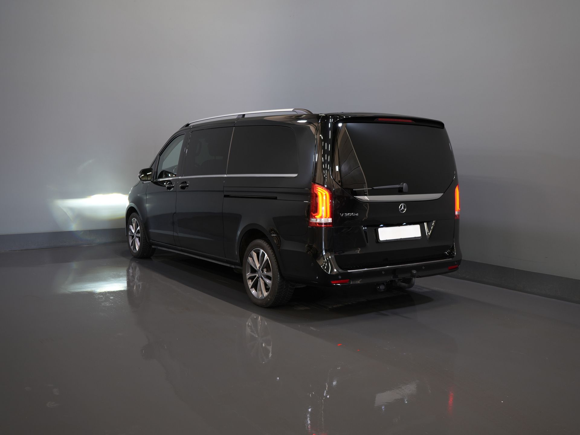 Mercedes-Benz V-Klasse Van 300d Aut. XL L3 Avantgarde Edition DC Double Cab BPM FREE! 2xElek.Schiebetür/ Leder/ LED/ Standkachel/ Carplay/ Afn.Trekhaak/
