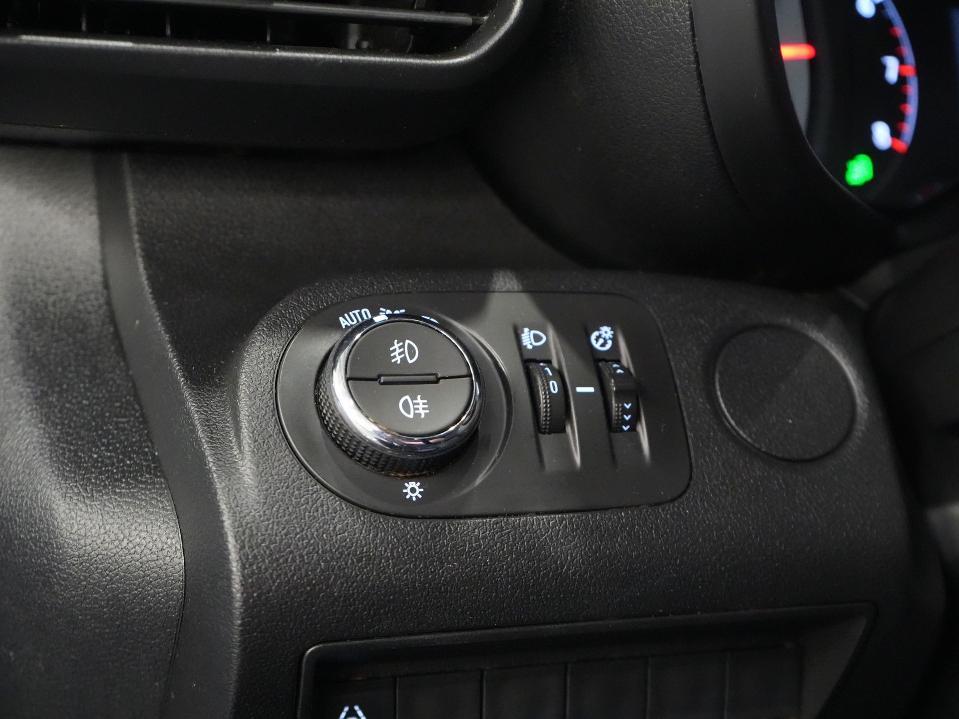 Opel Combo Van 1.5D 130 к.с. Авт. L2 BPM БЕЗКОШТОВНО! Carplay/ камера/ круїз/ PDC V+A