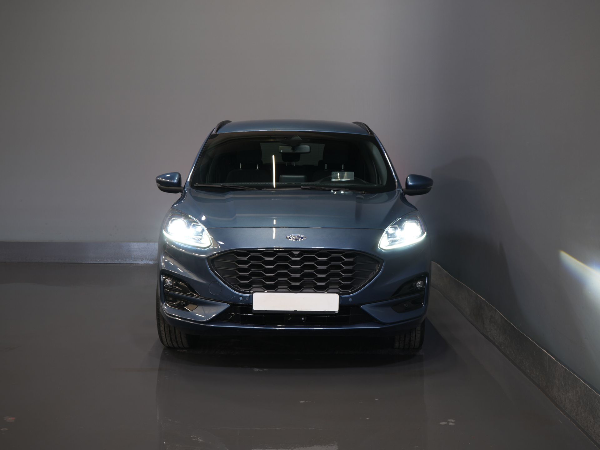Ford Kuga SUV 2.5 PHEV 225 pk ST-Line LED/ Head-Up/ Adapt.cruise/ Standkachel/ Keyless/ Elek.klep/ Stoelverw/ Stuurverw./ Carplay/ Navi/ Clima
