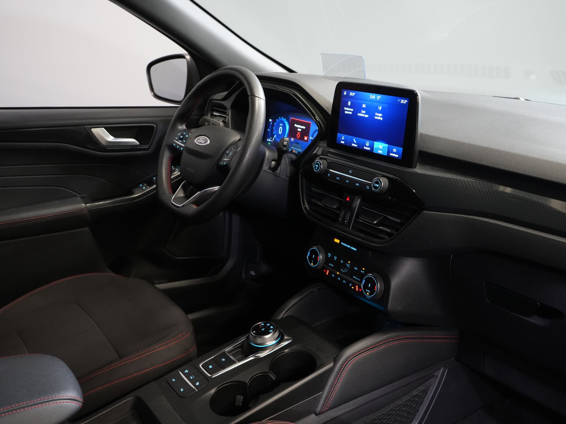 Ford Kuga SUV 2.5 PHEV 225 pk ST-Line LED/ Head-Up/ Adapt.cruise/ Standkachel/ Keyless/ Elek.klep/ Stoelverw/ Stuurverw./ Carplay/ Navi/ Clima