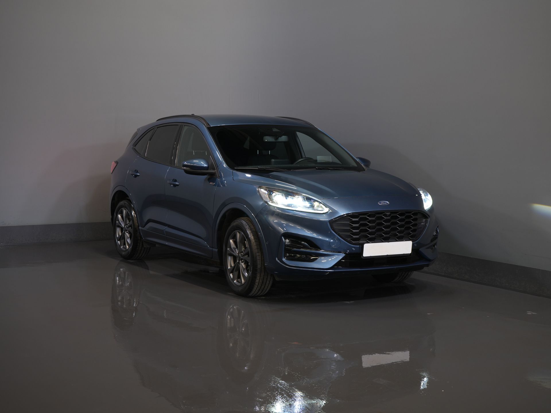Ford Kuga SUV 2.5 PHEV 225 pk ST-Line LED/ Head-Up/ Adapt.cruise/ Standkachel/ Keyless/ Elek.klep/ Stoelverw/ Stuurverw./ Carplay/ Navi/ Clima