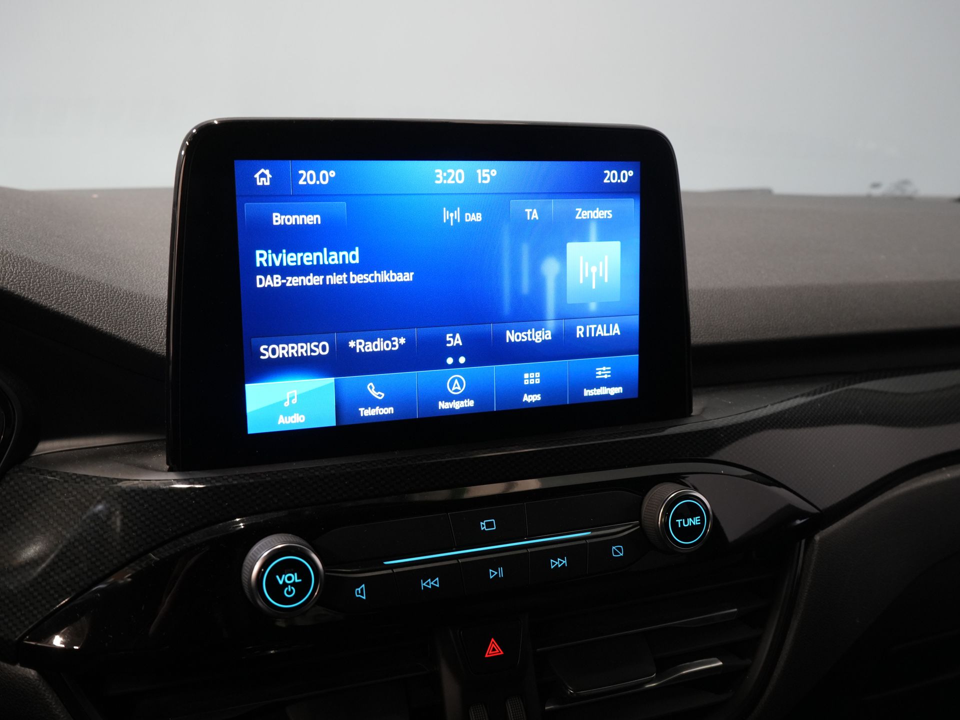 Ford Kuga SUV 2.5 PHEV 225 pk ST-Line LED/ Head-Up/ Adapt.cruise/ Standkachel/ Keyless/ Elek.klep/ Stoelverw/ Stuurverw./ Carplay/ Navi/ Clima