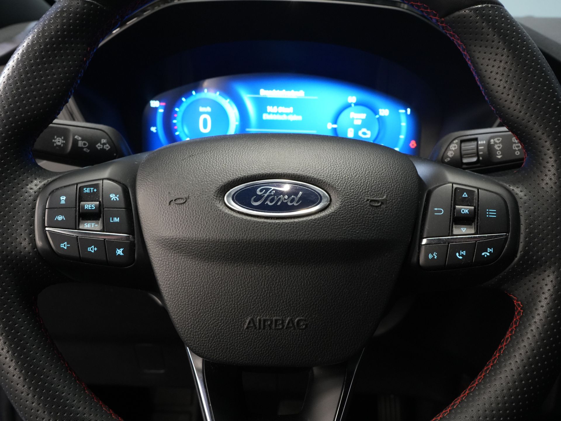 Ford Kuga SUV 2.5 PHEV 225 pk ST-Line LED/ Head-Up/ Adapt.cruise/ Standkachel/ Keyless/ Elek.klep/ Stoelverw/ Stuurverw./ Carplay/ Navi/ Clima