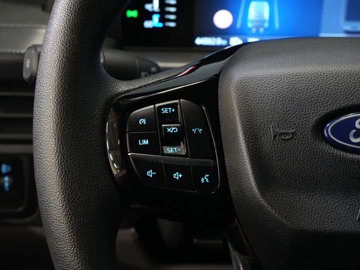 Ford Transit Custom Bestelbus 2.0 TDCI 136 pk L2 Trend LED/ Carplay/ Camera/ Climate/ PDC/ Cruise