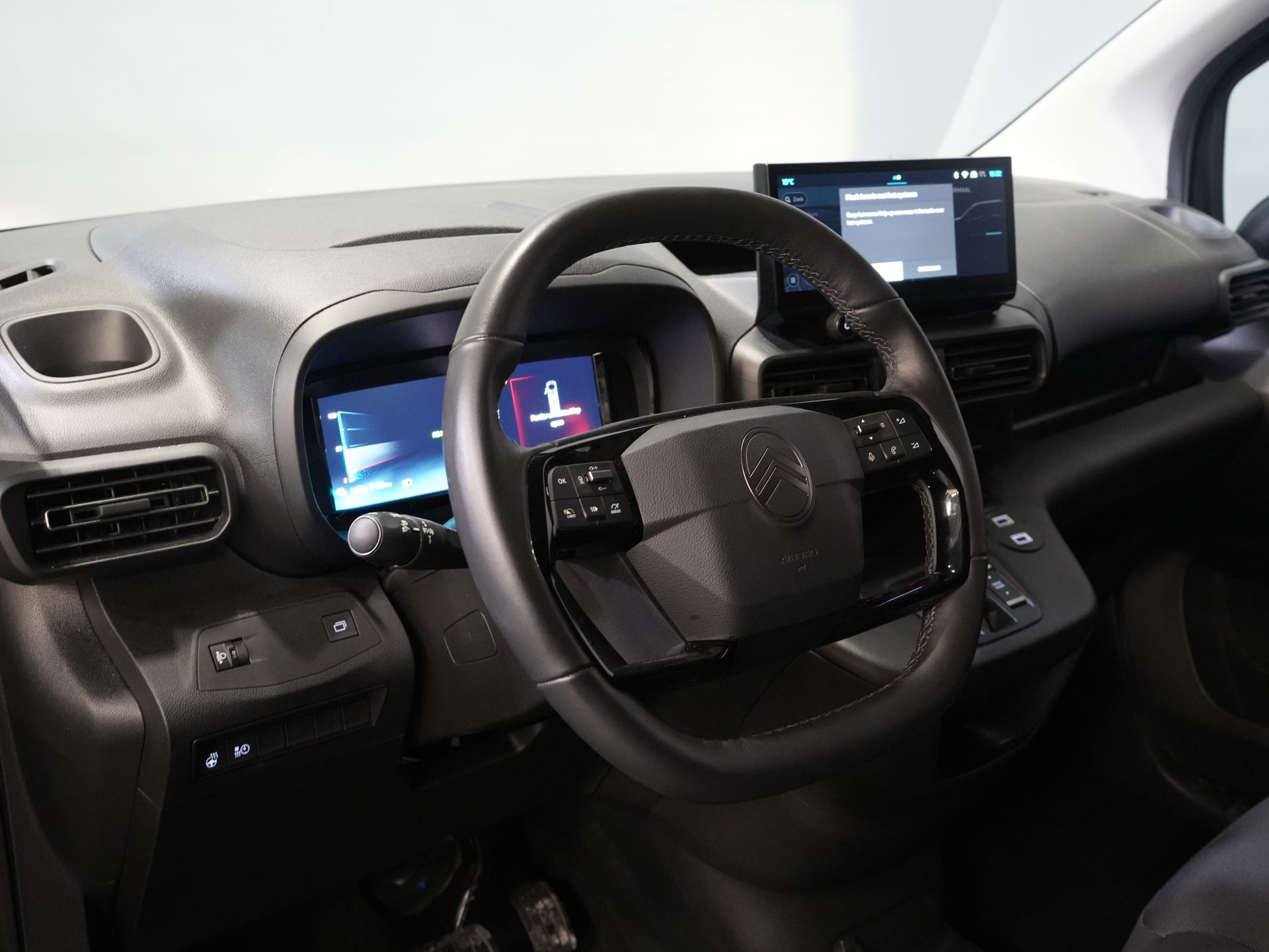 Citroën E-Berlingo Furgón 50 kWh 335 km WLTP L2 2x Puerta corredera/ Cargador rápido/ 3 Pers./ Llave/ Adapt.Cruise/ Navi/ Carplay/ Cámara/ LMV/ PDC/ Airco