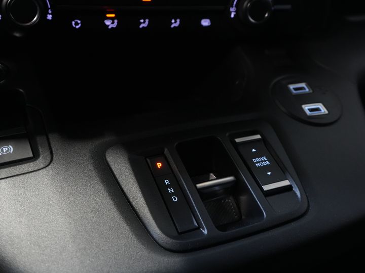 Citroën E-Berlingo Furgón 50 kWh 335 km WLTP L2 2x Puerta corredera/ Cargador rápido/ 3 Pers./ Llave/ Adapt.Cruise/ Navi/ Carplay/ Cámara/ LMV/ PDC/ Airco