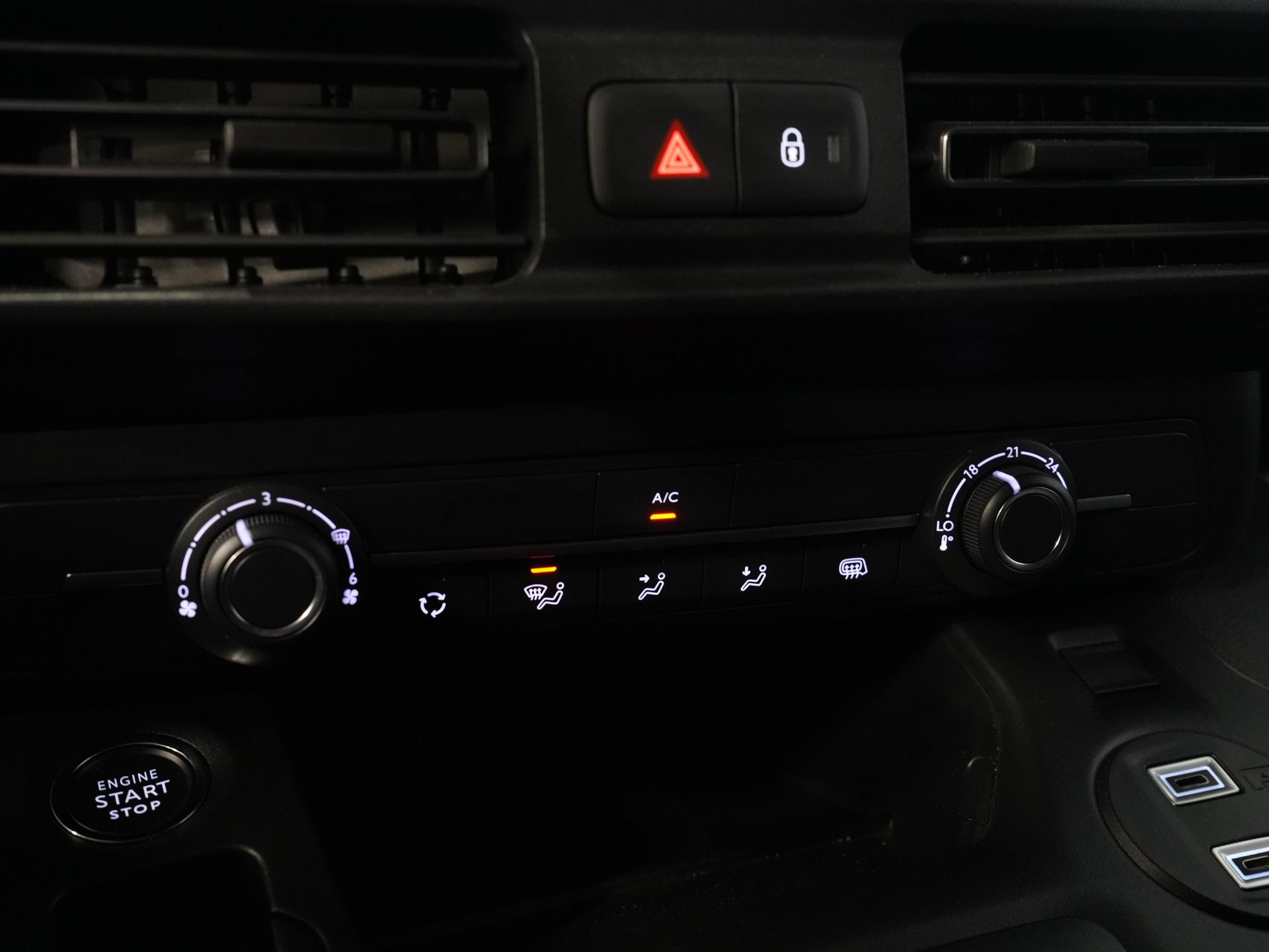 Citroën E-Berlingo Furgón 50 kWh 335 km WLTP L2 2x Puerta corredera/ Cargador rápido/ 3 Pers./ Llave/ Adapt.Cruise/ Navi/ Carplay/ Cámara/ LMV/ PDC/ Airco