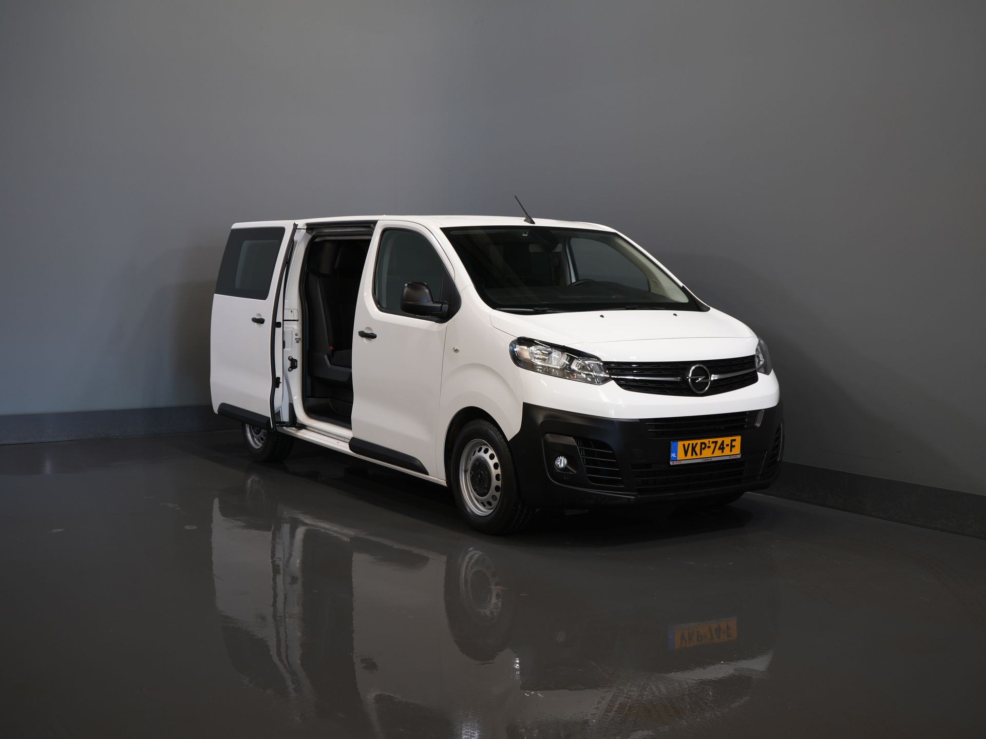 Opel Vivaro Van 2.0 CDTI 125 PS DC Doppelkabine Carplay/ 6 Pers./ Cruise/ Kamera/ PDC V+A/ Anhängerkupplung/ NL Auto