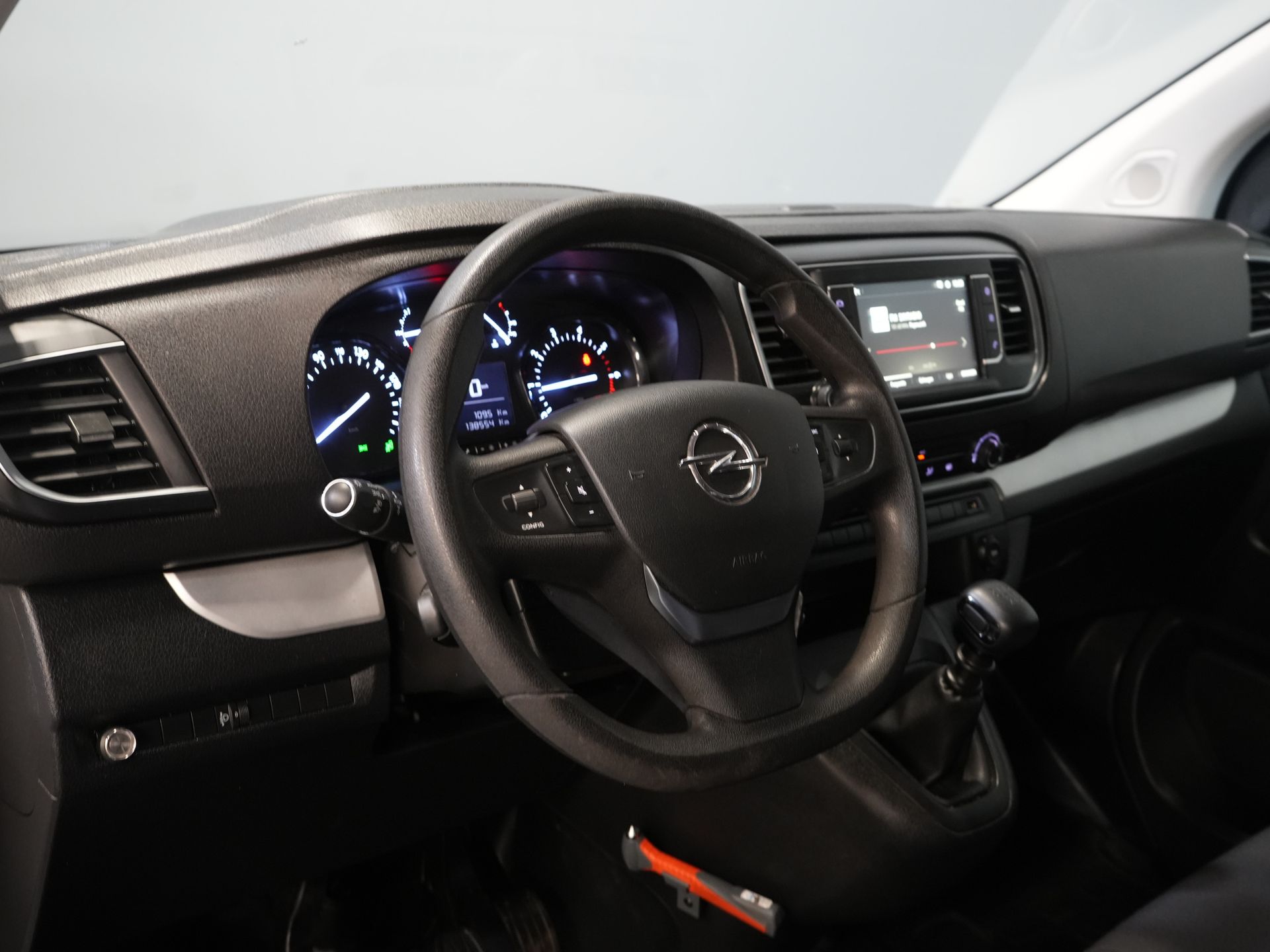 Opel Vivaro Van 2.0 CDTI 125 PS DC Doppelkabine Carplay/ 6 Pers./ Cruise/ Kamera/ PDC V+A/ Anhängerkupplung/ NL Auto