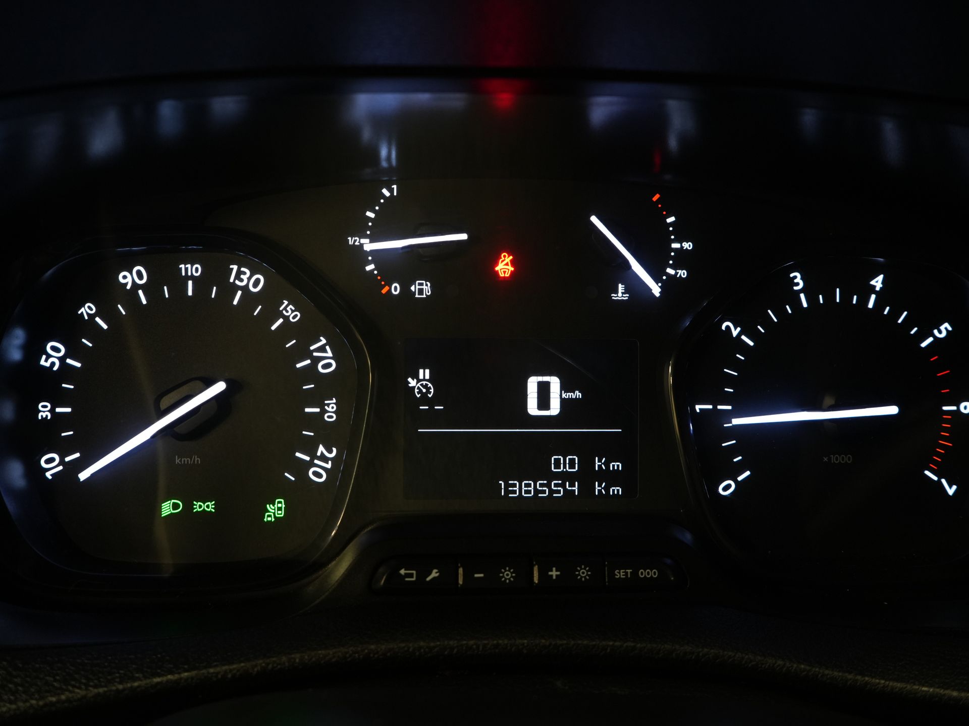 Opel Vivaro Van 2.0 CDTI 125 PS DC Doppelkabine Carplay/ 6 Pers./ Cruise/ Kamera/ PDC V+A/ Anhängerkupplung/ NL Auto