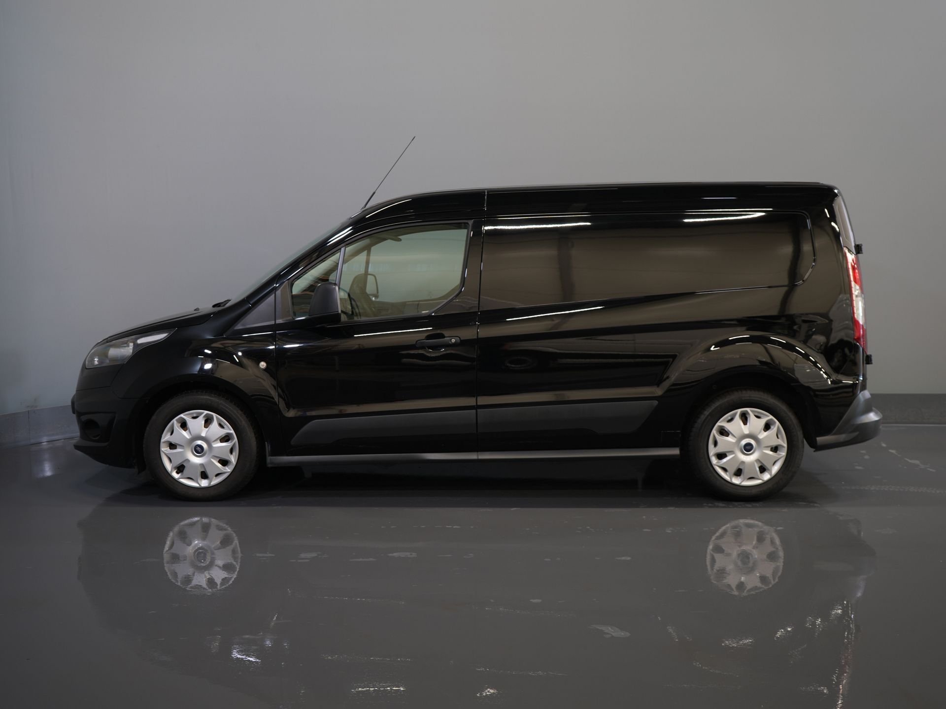 Ford Transit Connect Furgone 1.6 TDCI 100 CV L2 Trend BPM GRATIS! 3 Pers./ Airco/ NL Car/ Gancio di traino