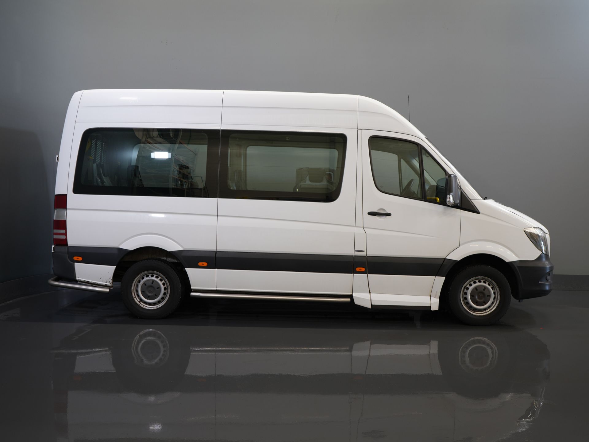 Mercedes-Benz Sprinter Passenger Transport Mercedes-Benz 313 2.2 CDI Aut. E6 L2H2 €10,890 Incl. VAT BPM FREE! TYLKO EKSPORT Kombi/ 9 osób/ Kombi/ 9P/ Airco/ Winda dla wózków inwalidzkich