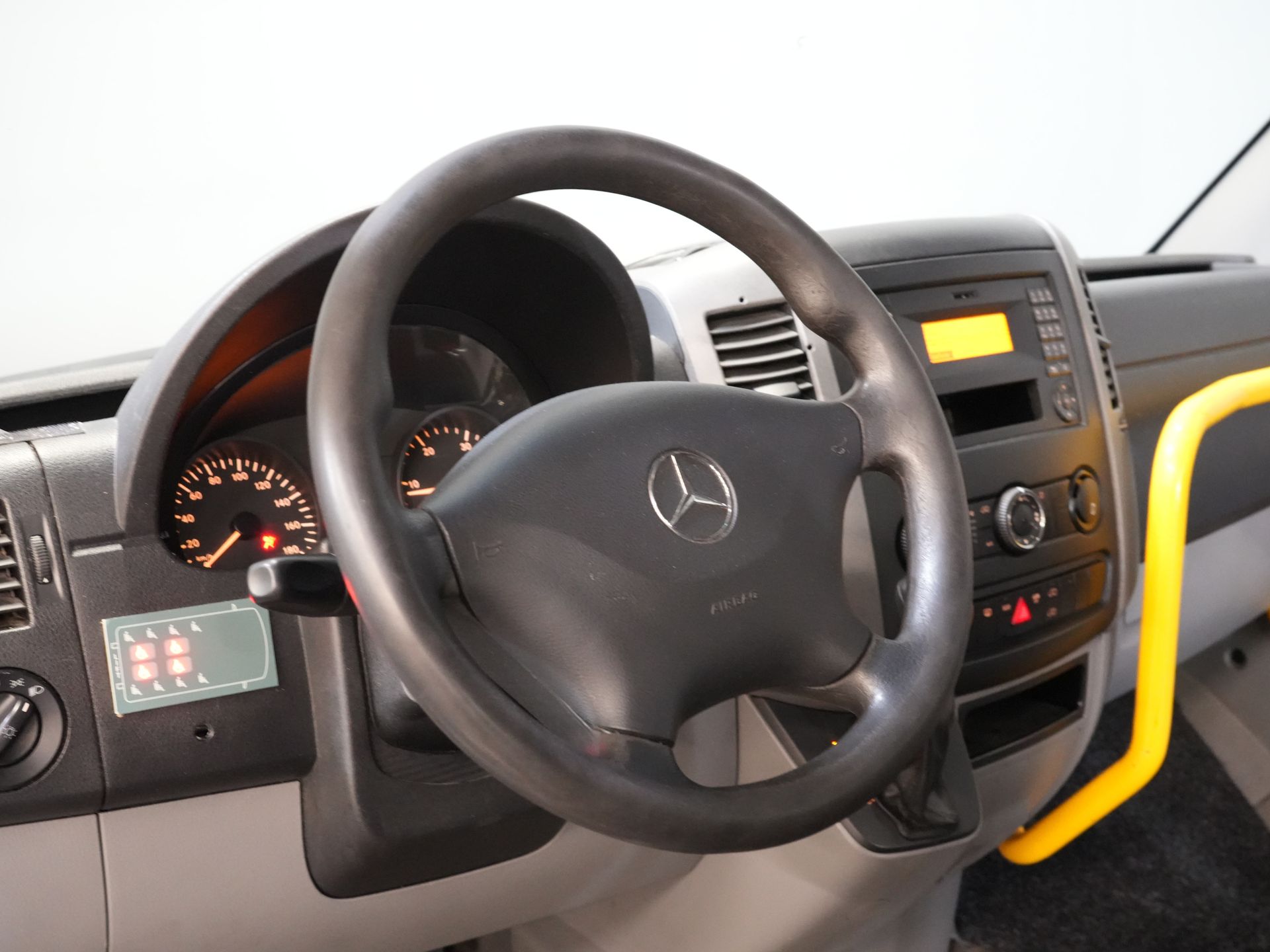 Mercedes-Benz Sprinter Passenger Transport Mercedes-Benz 313 2.2 CDI Aut. E6 L2H2 €10,890 Incl. VAT BPM FREE! TYLKO EKSPORT Kombi/ 9 osób/ Kombi/ 9P/ Airco/ Winda dla wózków inwalidzkich