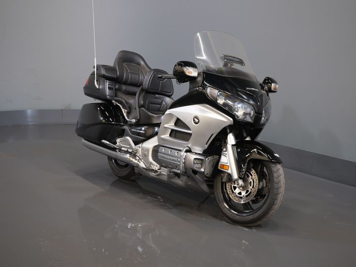 Honda  Tour GL 1800 Gold Wing MARGE/ ABS/ Koffers/ Cruise/ Topkoffer/ Radio