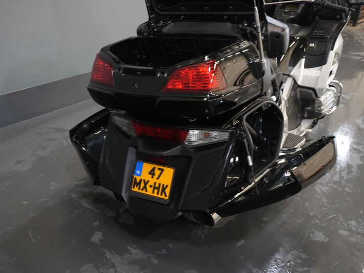 Honda Tour GL 1800 Gold Wing MARGE/ ABS/ Panniers/ Cruise/ Top box/ Radio