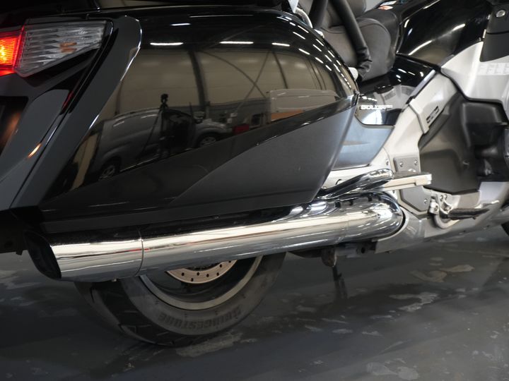 Honda Tour GL 1800 Gold Wing MARGE/ ABS/ Panniers/ Cruise/ Top box/ Radio