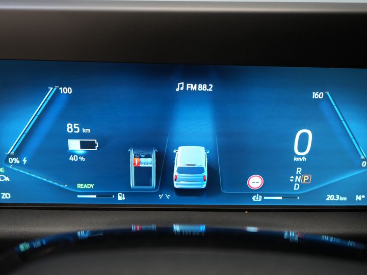 Ford E-Transit Custom Furgoneta 320 Trend 65 kWh 330 km WLTP LED/ Încărcător rapid/ 2,3 t Capacitate de remorcare/ Scaune încălzite/ Carplay/ Climatizare/ Cameră/ PDC/ Cruise control